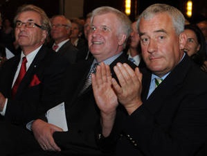 BLSV-Prsident Gnther Lommer, Ministerprsident Horst Seehofer und Kultusminister Dr. Ludwig Spaenle (von links nach rechts)